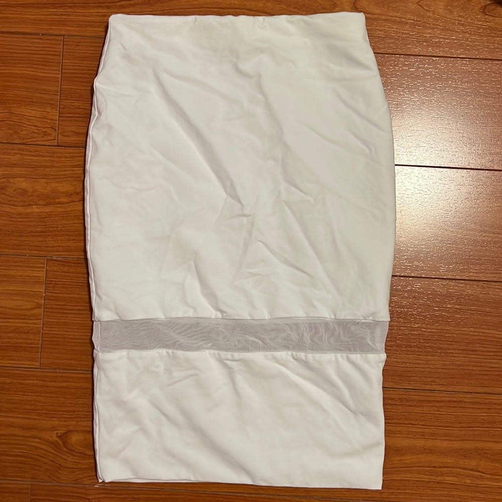 White pencil skirt